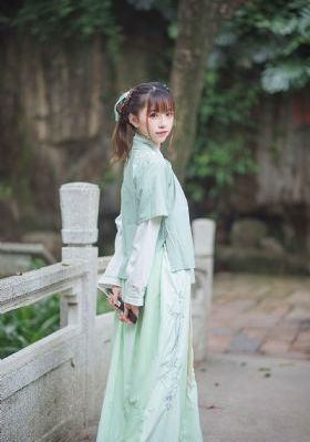 甘雨大战史莱姆免费观看动画