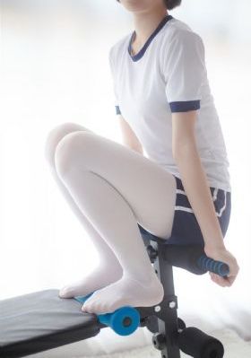 美女被叉叉的影院