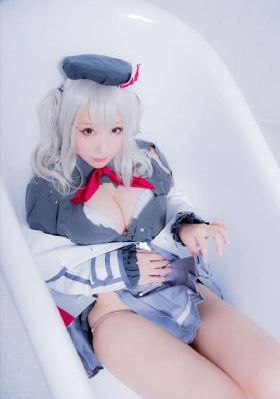 红衣小女孩