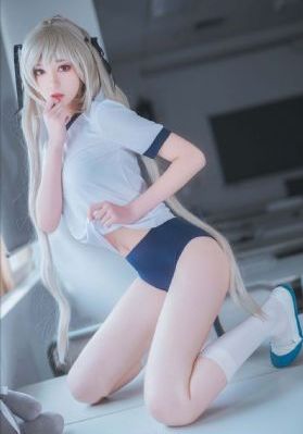 女大学生的沙龙服务