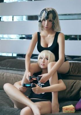 日本年轻的妈妈
